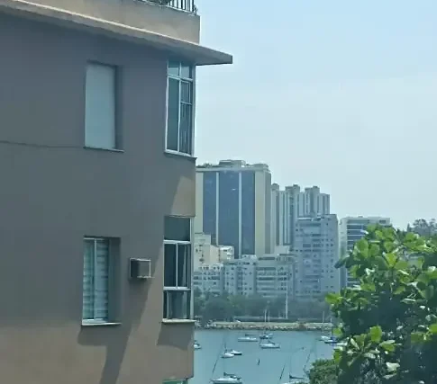 Lindo apartamento 3 quartos (1 suíte) com armários planejados em Botafogo